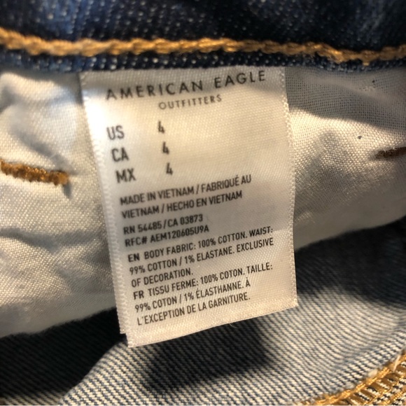 American Eagle Denim Mom Shorts Comfort Stretch Waist Band Size  4 Distressed - Picture 6 of 10